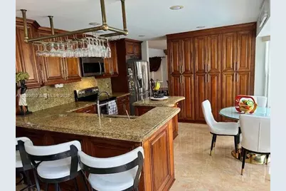 965 SW 102nd Ter, Pembroke Pines, FL 33025 - Photo 55