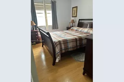 965 SW 102nd Ter, Pembroke Pines, FL 33025 - Photo 13
