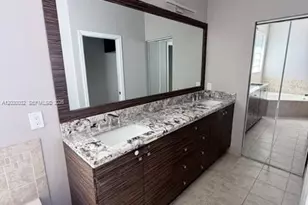 1125 Satinleaf St, Hollywood, FL 33019 - Photo 13