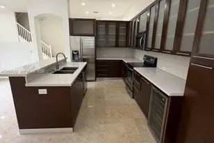 1125 Satinleaf St, Hollywood, FL 33019 - Photo 7