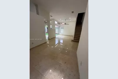 1125 Satinleaf St, Hollywood, FL 33019 - Photo 3