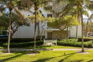 210 Sea View Dr, Key Biscayne, FL 33149 - Photo 25