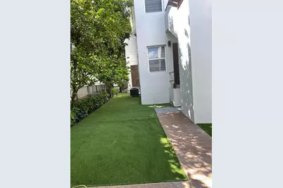 331 SW 11th Ave, Miami, FL 33130 - Photo 7