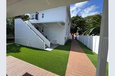 331 SW 11th Ave, Miami, FL 33130 - Photo 3