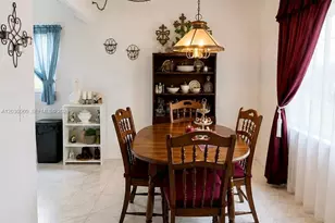13500 SW 1st St, Pembroke Pines, FL 33027 - Photo 5