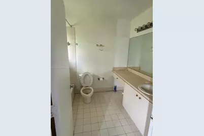 136 Hidden Ct Rd #22-D, Hollywood, FL 33023 - Photo 5