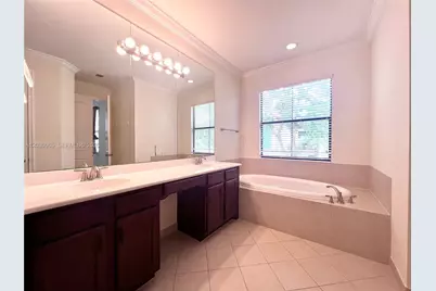 3381 NW 125th Ave, Sunrise, FL 33323 - Photo 9