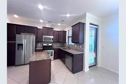 3381 NW 125th Ave, Sunrise, FL 33323 - Photo 5
