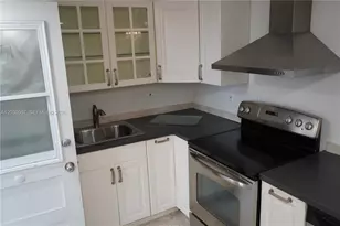 2999 Point E Dr, Aventura, FL 33160 - Photo 11