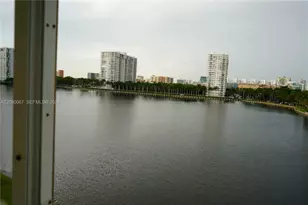 2999 Point E Dr, Aventura, FL 33160 - Photo 27