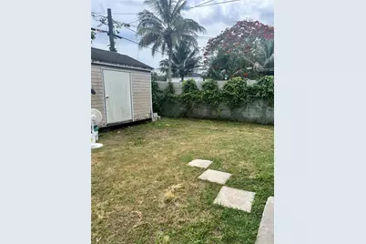 250 NE 160th St, Miami, FL 33162 - Photo 23