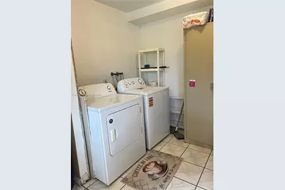 250 NE 160th St, Miami, FL 33162 - Photo 21
