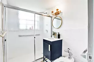 6484 Indian Creek Dr, Miami Beach, FL 33141 - Photo 11