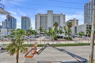 6484 Indian Creek Dr, Miami Beach, FL 33141 - Photo 15