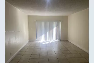 8290 Lake Dr #433, Doral, FL 33166 - Photo 3