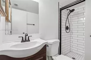 100 NW 76th Ave, Plantation, FL 33324 - Photo 25
