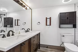 100 NW 76th Ave, Plantation, FL 33324 - Photo 23