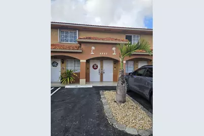 2527 W 76th St #208, Hialeah, FL 33016 - Photo 21