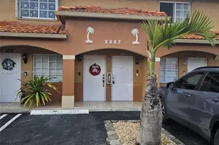 2527 W 76th St, Hialeah, FL 33016 - Photo 21