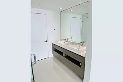 460 NE 28th St #1408, Miami, FL 33137 - Photo 5