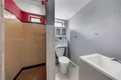 1035 NW 4th St, Miami, FL 33128 - Photo 17