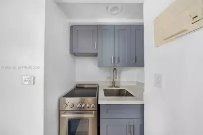 1035 NW 4th St, Miami, FL 33128 - Photo 43