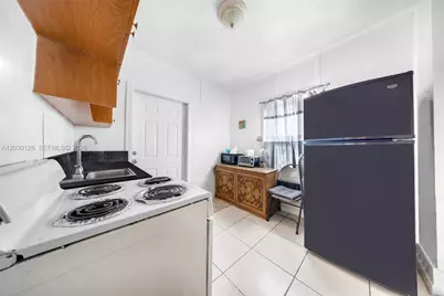 1035 NW 4th St, Miami, FL 33128 - Photo 27