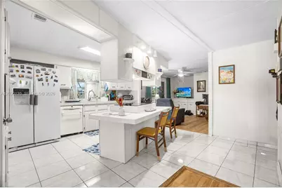 202 NW 52nd Ct, Deerfield Beach, FL 33064 - Photo 5