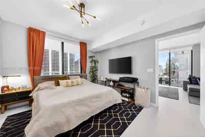 1010 Brickell Ave #2905, Miami, FL 33131 - Photo 15