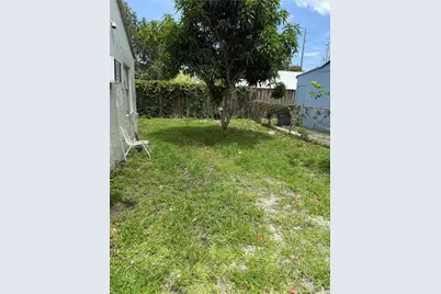 102 NW 1st Ave #102, Hallandale Beach, FL 33009 - Photo 9