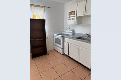 102 NW 1st Ave #102, Hallandale Beach, FL 33009 - Photo 7