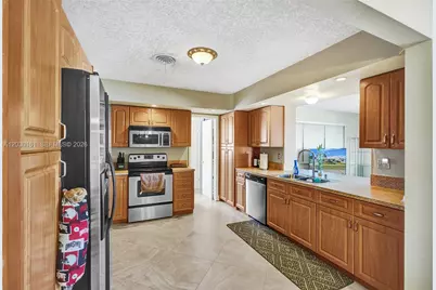 1825 NE 187th St, Miami, FL 33179 - Photo 11