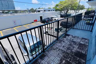 1100 NE 1st Ct, Hallandale Beach, FL 33009 - Photo 11