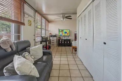 4263 NW 5th St, Miami, FL 33126 - Photo 23