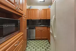 4263 NW 5th St, Miami, FL 33126 - Photo 21