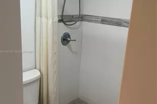 6444 Collins Ave, Miami Beach, FL 33141 - Photo 21