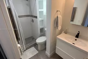6444 Collins Ave, Miami Beach, FL 33141 - Photo 15