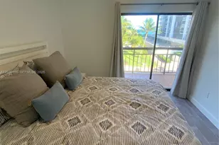 6444 Collins Ave, Miami Beach, FL 33141 - Photo 13