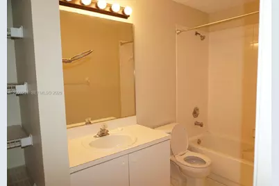 2010 NW 182nd Ter, Pembroke Pines, FL 33029 - Photo 25