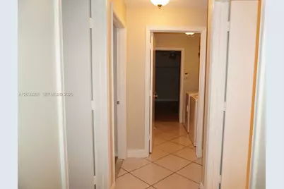 2010 NW 182nd Ter, Pembroke Pines, FL 33029 - Photo 15