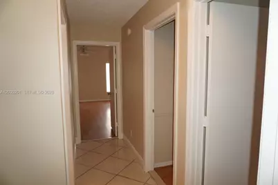 2010 NW 182nd Ter, Pembroke Pines, FL 33029 - Photo 13