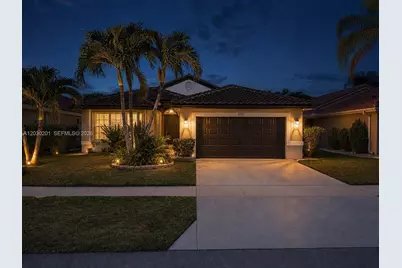 2010 NW 182nd Ter, Pembroke Pines, FL 33029 - Photo 1