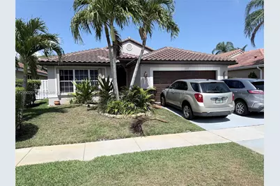 2010 NW 182nd Ter, Pembroke Pines, FL 33029 - Photo 5