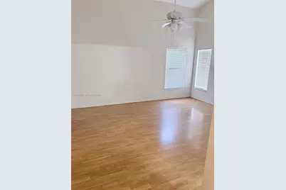 2010 NW 182nd Ter, Pembroke Pines, FL 33029 - Photo 7