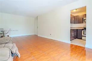 482 NW 165th St Rd, Miami, FL 33169 - Photo 21