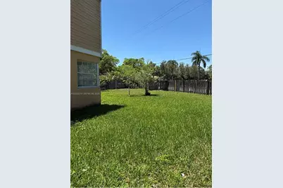 127 SW 159th Way #127, Sunrise, FL 33326 - Photo 7