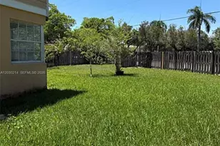 127 SW 159th Way, Sunrise, FL 33326 - Photo 7