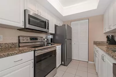 90 Alton Rd #607, Miami Beach, FL 33139 - Photo 11