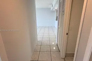 8625 NW 8th St, Miami, FL 33126 - Photo 23
