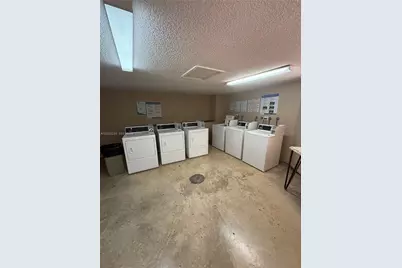 8625 NW 8th St #420, Miami, FL 33126 - Photo 29
